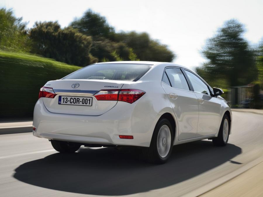  Toyota Corolla 2013 года  (EU) (фото 7 из 43)